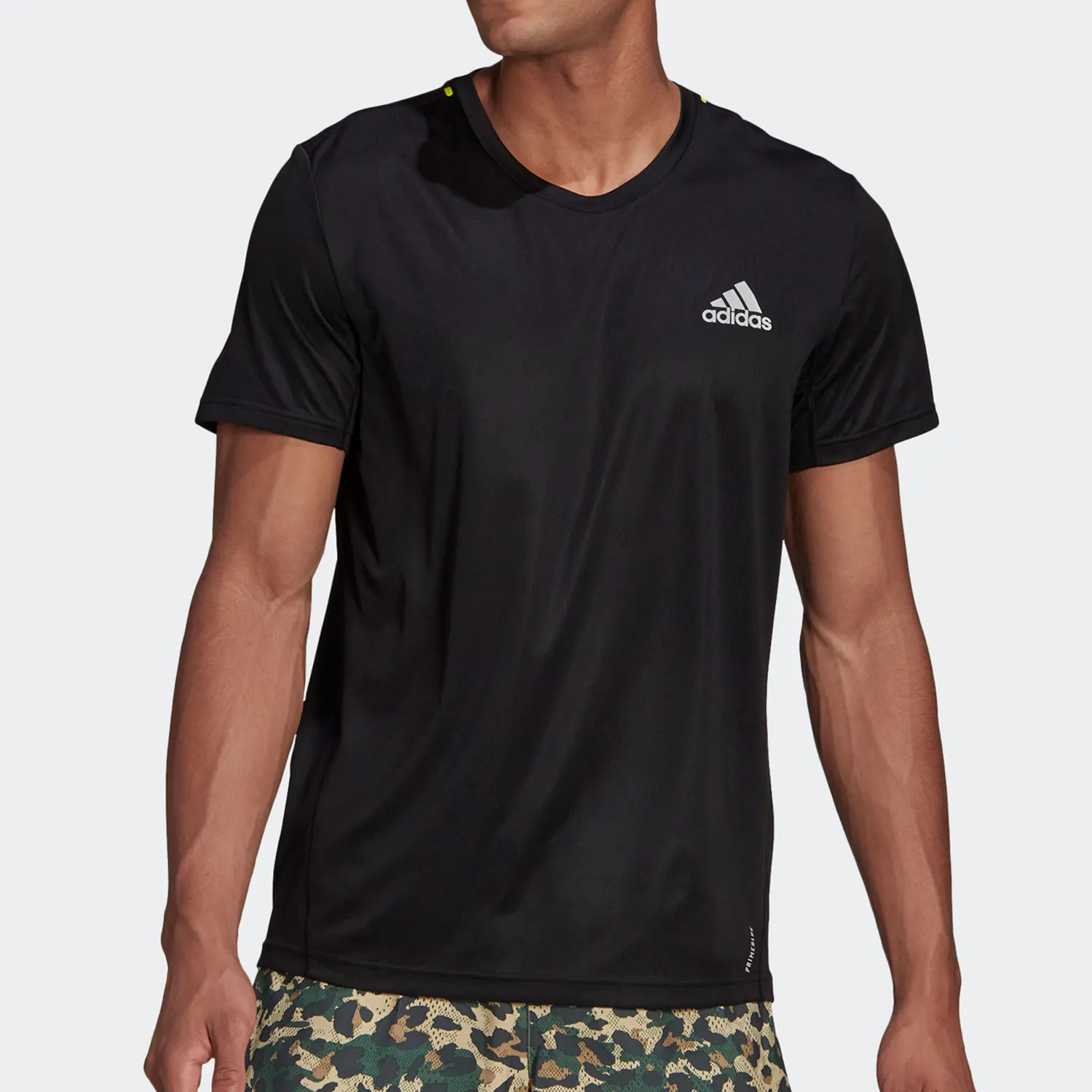 

Оригинальная мужская спортивная футболка для бега Adidas P.BLUE TEE GN5707