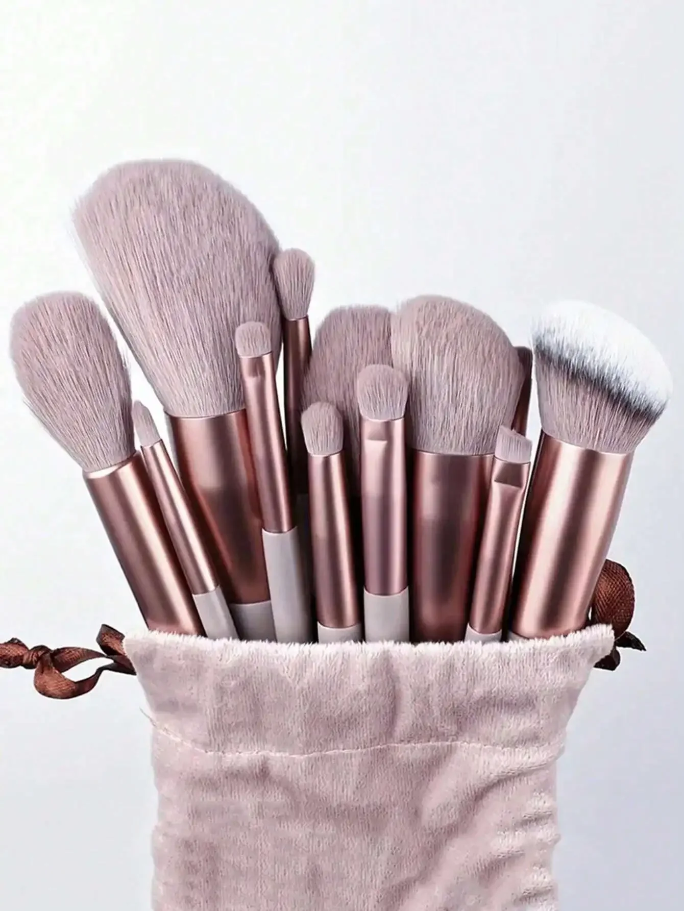Ensemble de 13 pinceaux de maquillage portables roses, comprenant des outils pour le blush, les fards à paupières et le maquillage complet du visage, ensemble de pinceaux de maquillage, outils de maquillage complets, ensemble de pinceaux de maquillage, ensemble de maquillage, coffret cadeau de maquillage