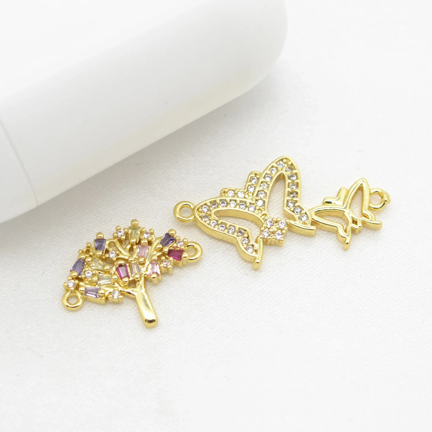 

Gold Color Connectors for Jewelry Making Zircon Crystal Tree Butterfly Heart Eyes Charms Bracelet Necklace Accessories 5 Pcs