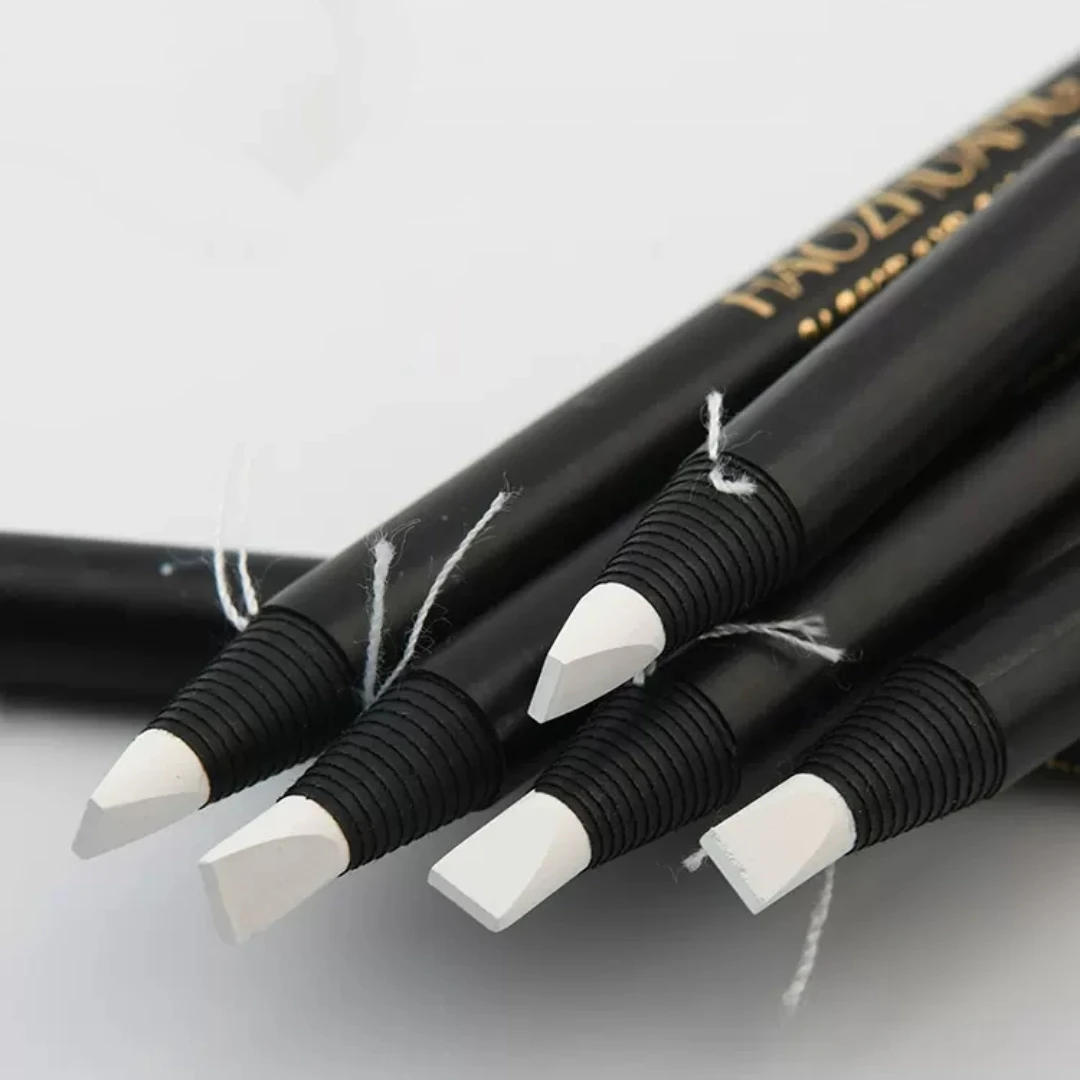 High quality white drawstring eyebrow pencil with long-lasting and non fading pattern, makeup artist positioning and styling pen