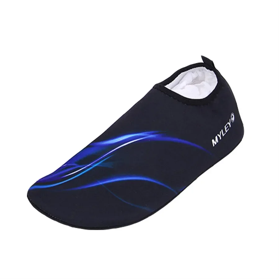 Water Shoes Men and Women Beach Camping  Adult Flat Soft Walking Lover Yoga  Sneakers Zapatos De Mujer Barefoot Shoes