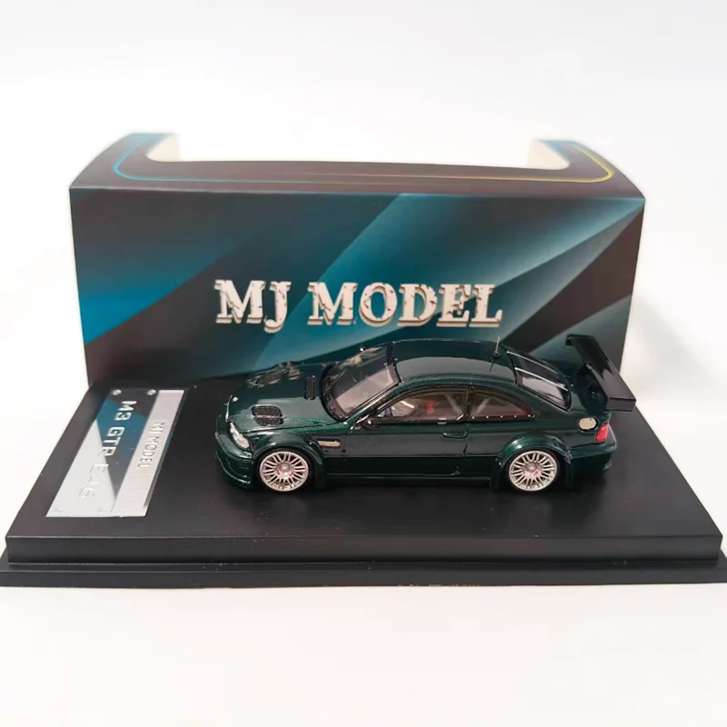 MJ Diecast Scala 1:64 M3 GTR E46 Serie 3 Auto sportiva a due porte Modello di auto in lega Ragazzo da collezione Souvenir Regali di festa Display