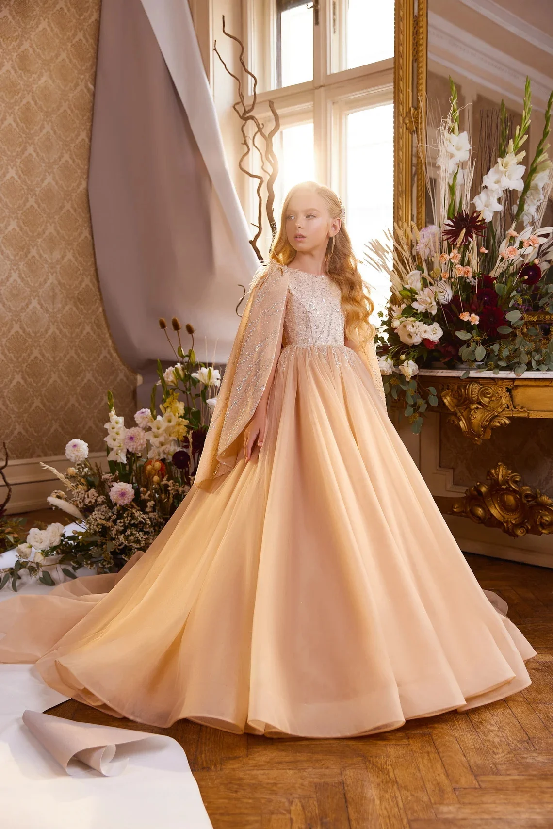 Shiny Tulle Princess Flower Girl Dress Long Cloak Sleeve Birthday Feather Beaded Wedding Party Pageant Dress Ball Gown for Girls