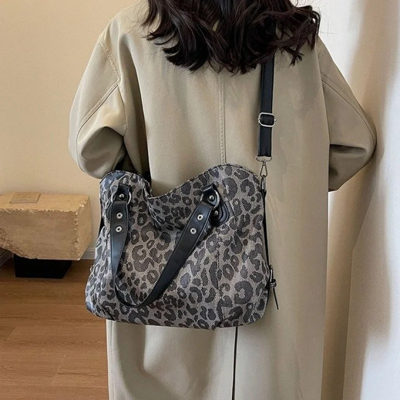 

Роскошная дизайнерская парижская модная сумка-шоппер большой вместимости, однотонная, модная для женщин, кошелек через плечо для пригородных поездок