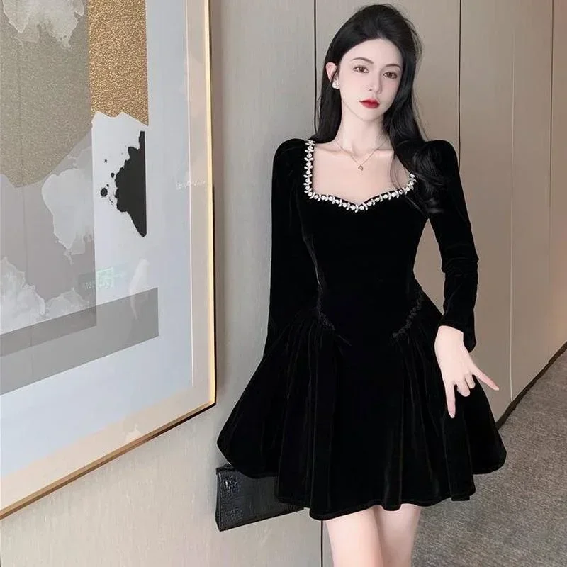 French Sweet Short Black Dress Ladies High End Retro Diamond Sqaure Neck Velvet Puff Dress Sexi Long Sleeve Autumn Party Dresses