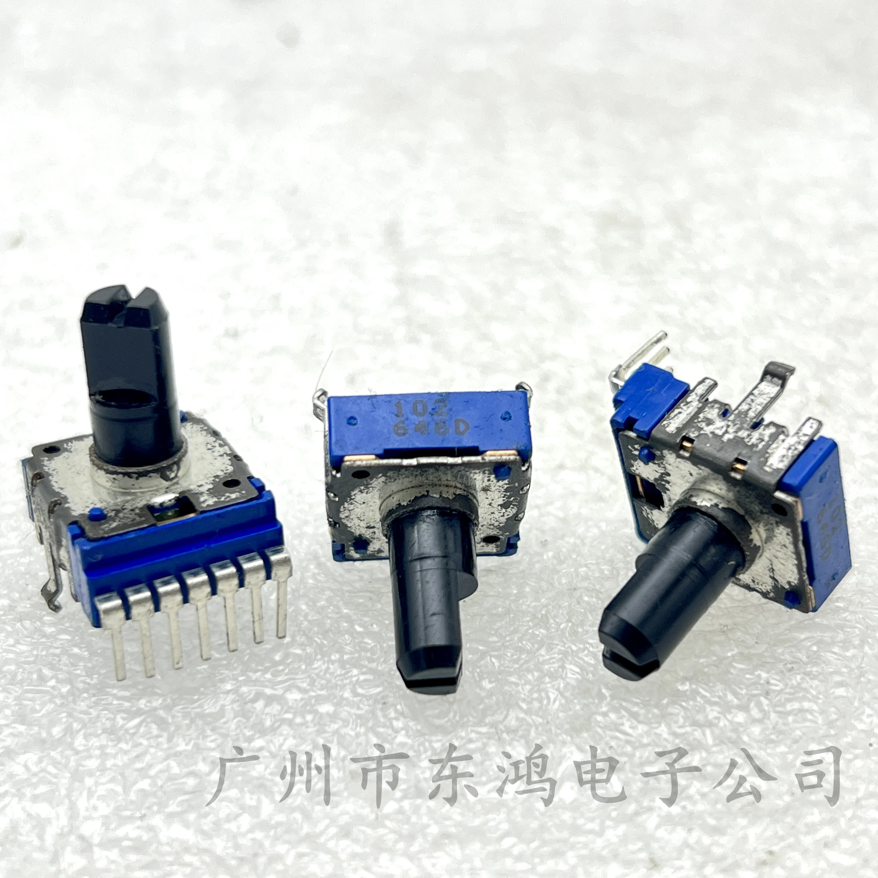 2 PCS oxidation RK14 potentiometer 102 shaft length 13mm 7 feet