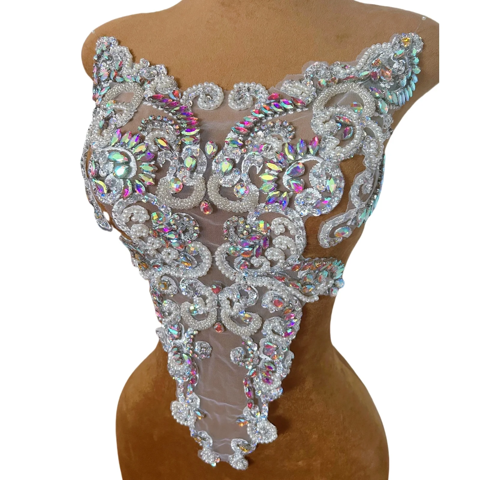 

Стеклянные стразы Кристаллы Нашивки для одежды Аппликации Швейные костюмы Декоративный дизайнер 3D Белый для украшения свадебного лифа