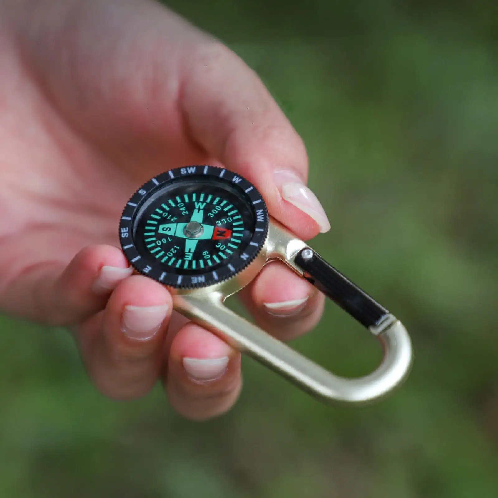 Keychain Compass Zinc Alloy Snap Hook Hanging Buckle Pocket Compass Compact for Backpacking Emergency Outdoor Travel Climbing