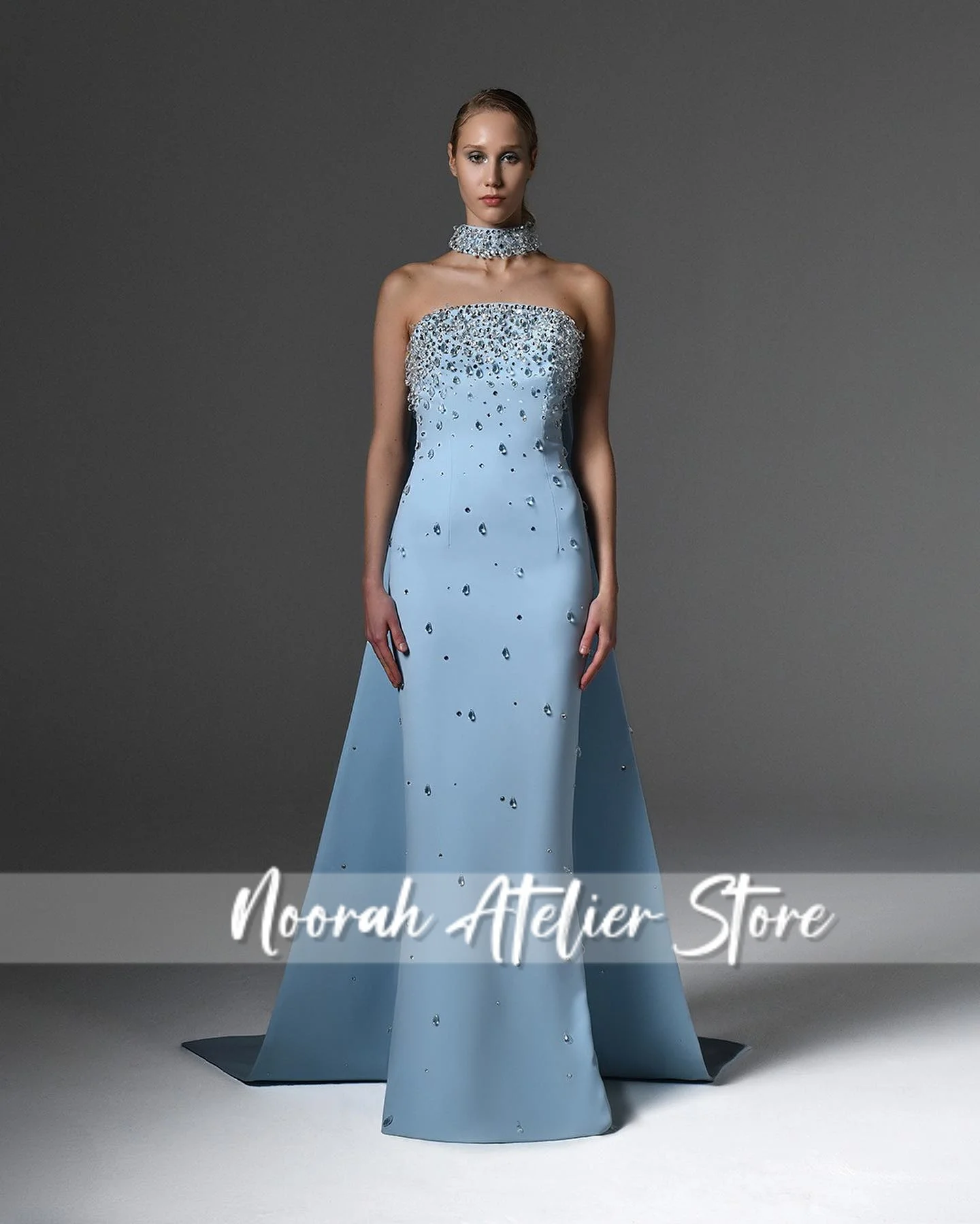 Elegant Blue Beaded Strapless หรูหราชุดราตรีสตรี 2025 ผู้หญิงดูไบรถไฟชุดชื่อเสียงชุดราตรีที่กําหนดเอง