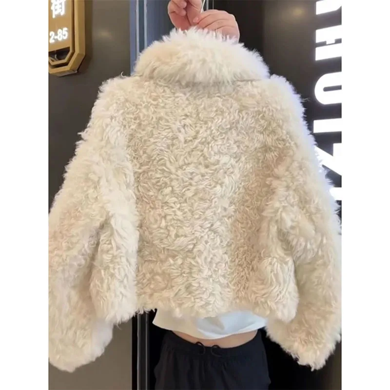 معطف فرو نسائي 2026 سترات شتوية للخريف جديد شعبي فرو متكامل قصير عطر صغير أبيض سترة فرو تقليد #5
