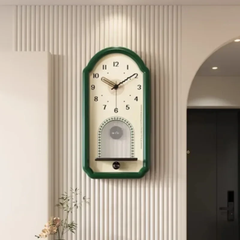 New Retro Wall Clock Living Room High-end Wall Hanging Silent Simple Modern Clocks Luxurious House Design Accessories