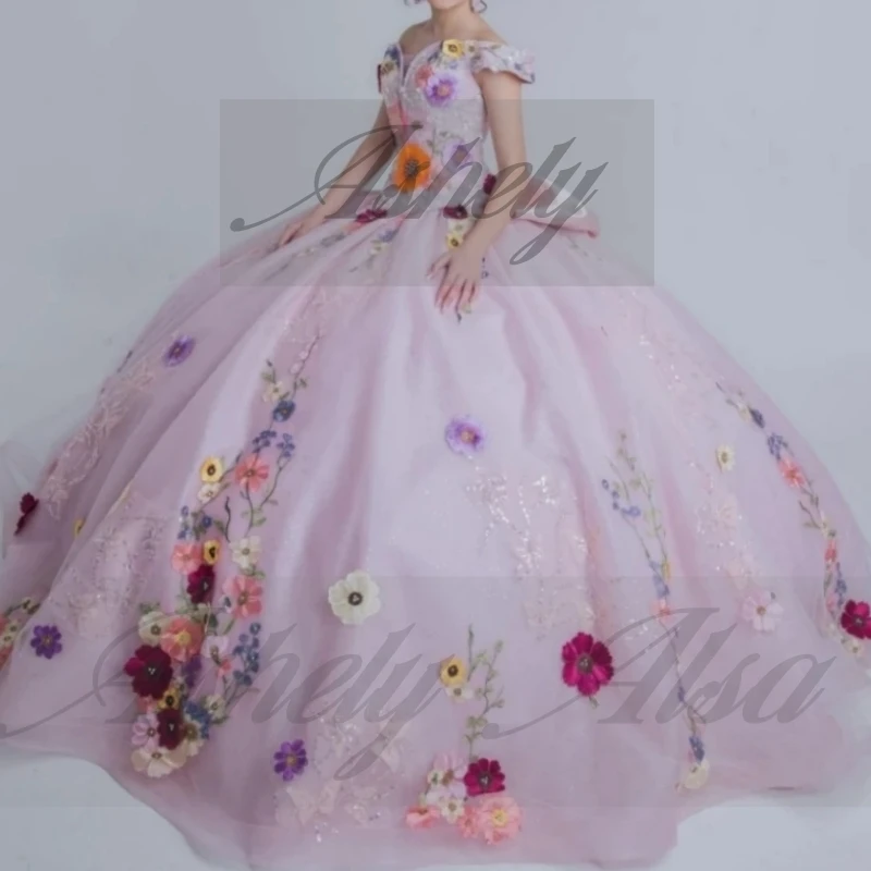 Urocza księżniczka 15. dziewczyna Quinceanera sukienki kwiatowa aplikacja zasznurować bal sukienka na przyjęcie urodzinowe Vestido De xv Anos dostosowane