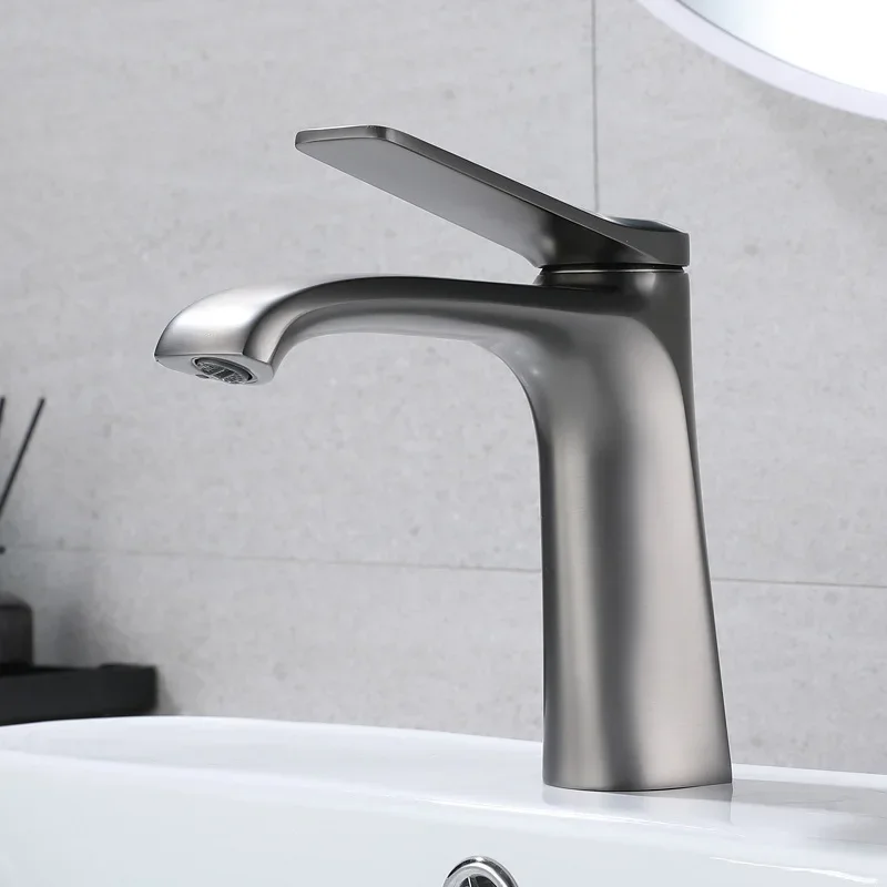 Simplified Copper Basin Sink Faucet Single Handle Countertop Installation Washbasin Faucet Hot and Cold Mixer Kitchen  Faucets