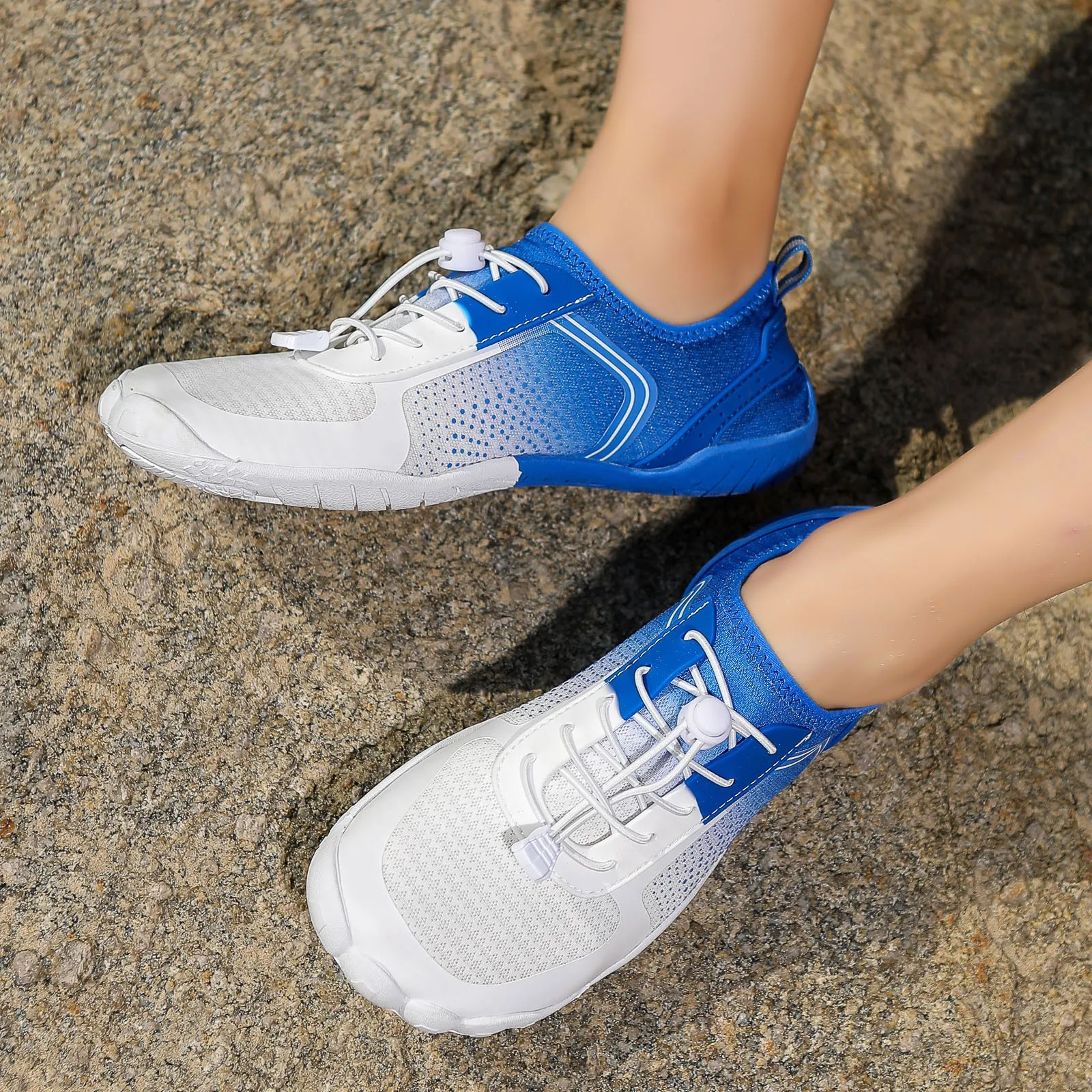 Waterschoenen Lichtgewicht Aqua Schoenen Snel Droog Op Blote Voeten Strandschoenen Antislip Comfortabele Wandelschoenen Voor Mannen Dames