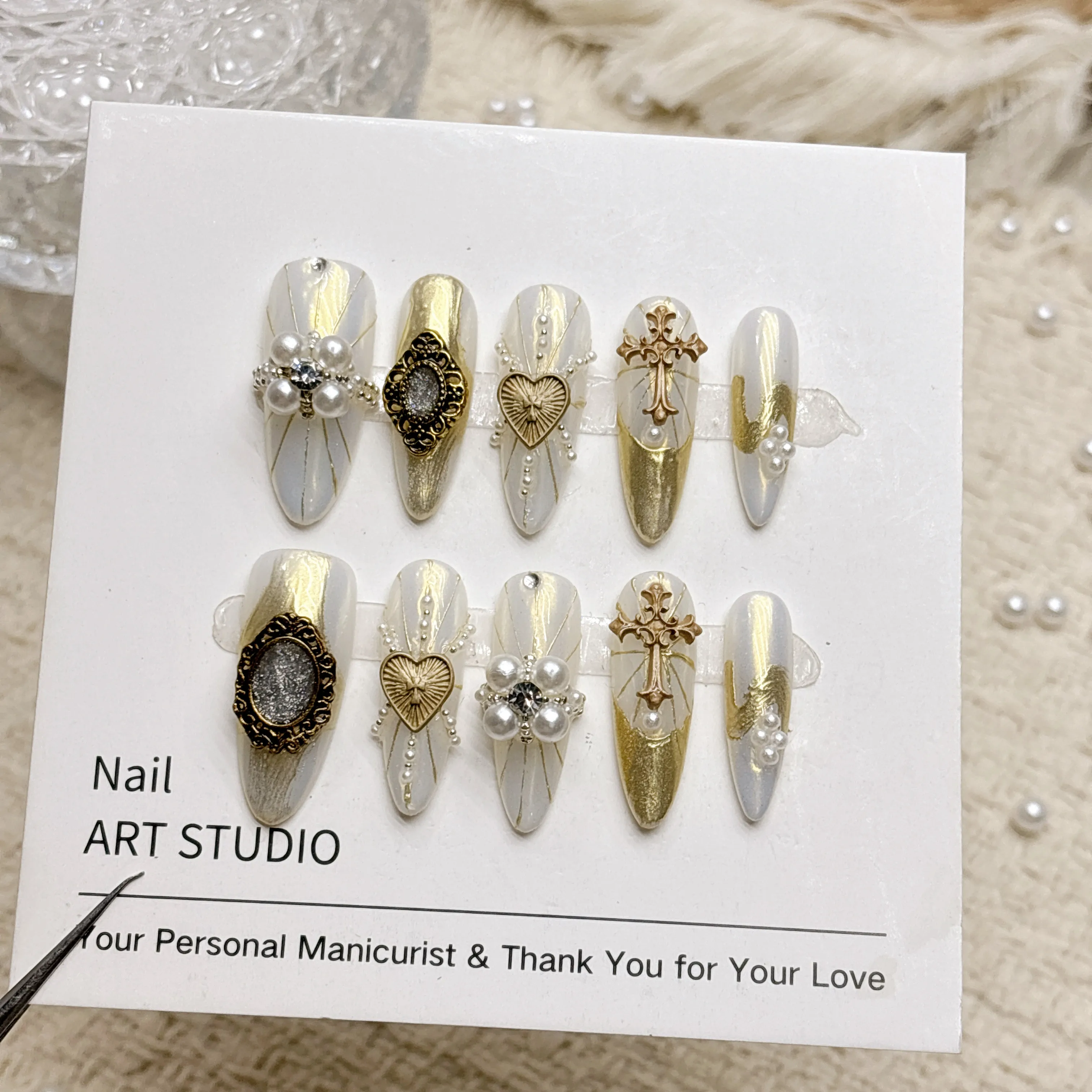 Vintage Baroque Handmade Press On Nails White Gold Long Taper False Nails With Metal Cross Heart Pearl Rhinestone Luxury Reusabl