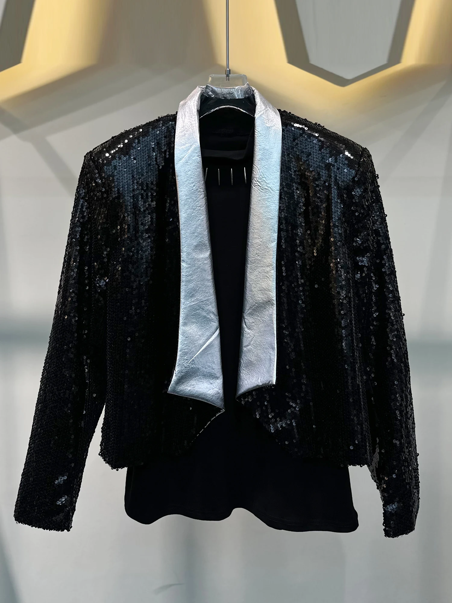 Trendy Male New Black Short Small Fragrant Long Sleeve Coats Men's High-end Bright Silver Splicing Sequined Design Handsome Tops