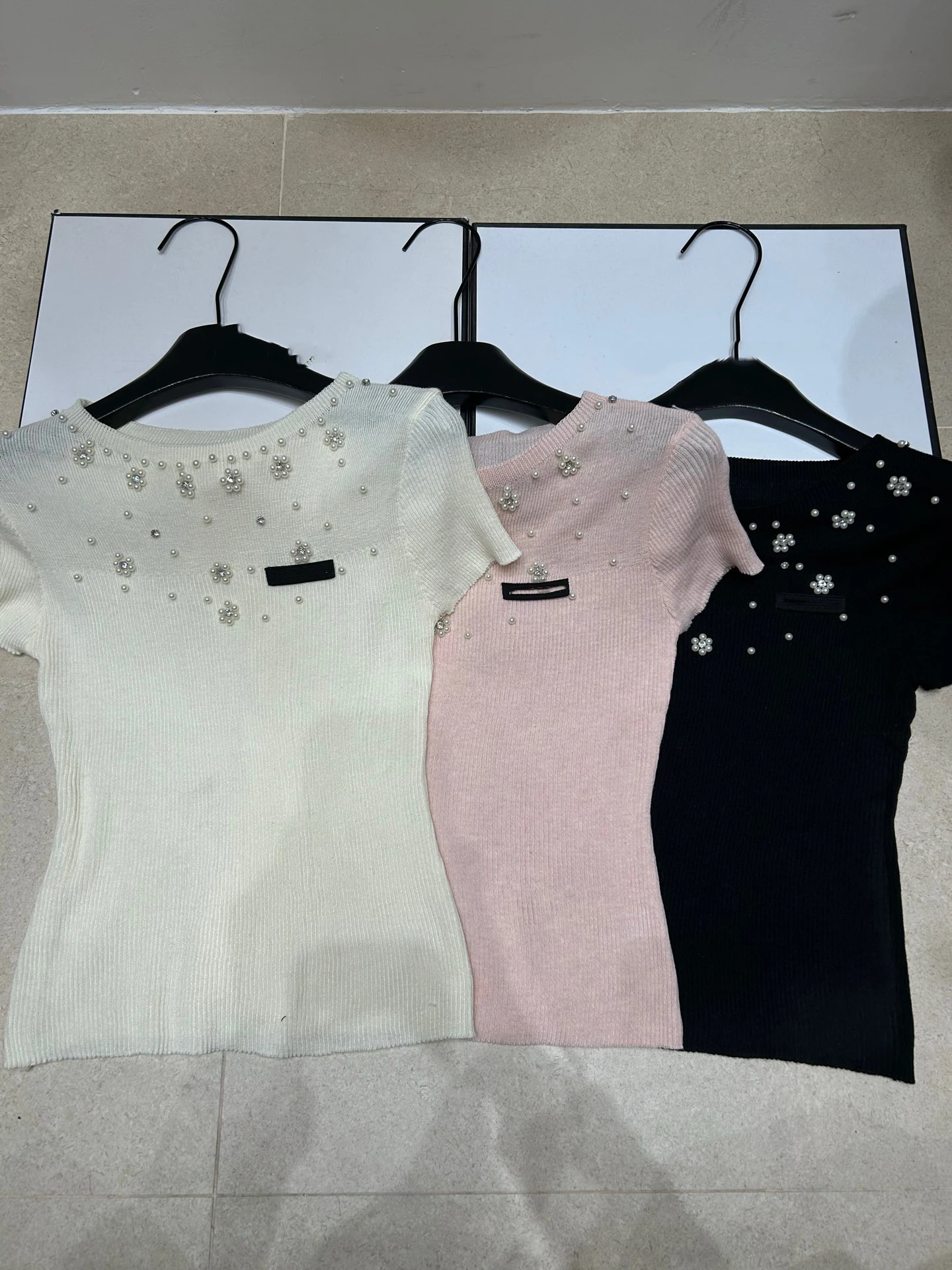 

VIBE Trendy Brand Knitted Short Sleeve T-Shirt Women Slim Fit Luxury round Neck Pullover Soft Korean Style Spring Summer