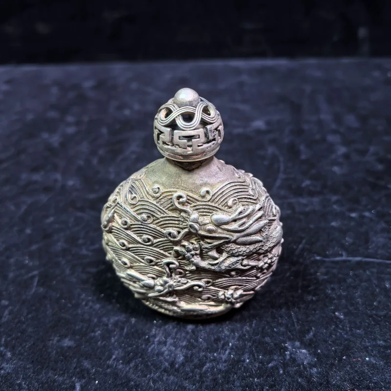 

Antique Bronze Plated Silver Snuff Bottle Vintage Snuff Bottle Ornament Ethnic Style Hollow Relief Craft Manufacturer Wholesale