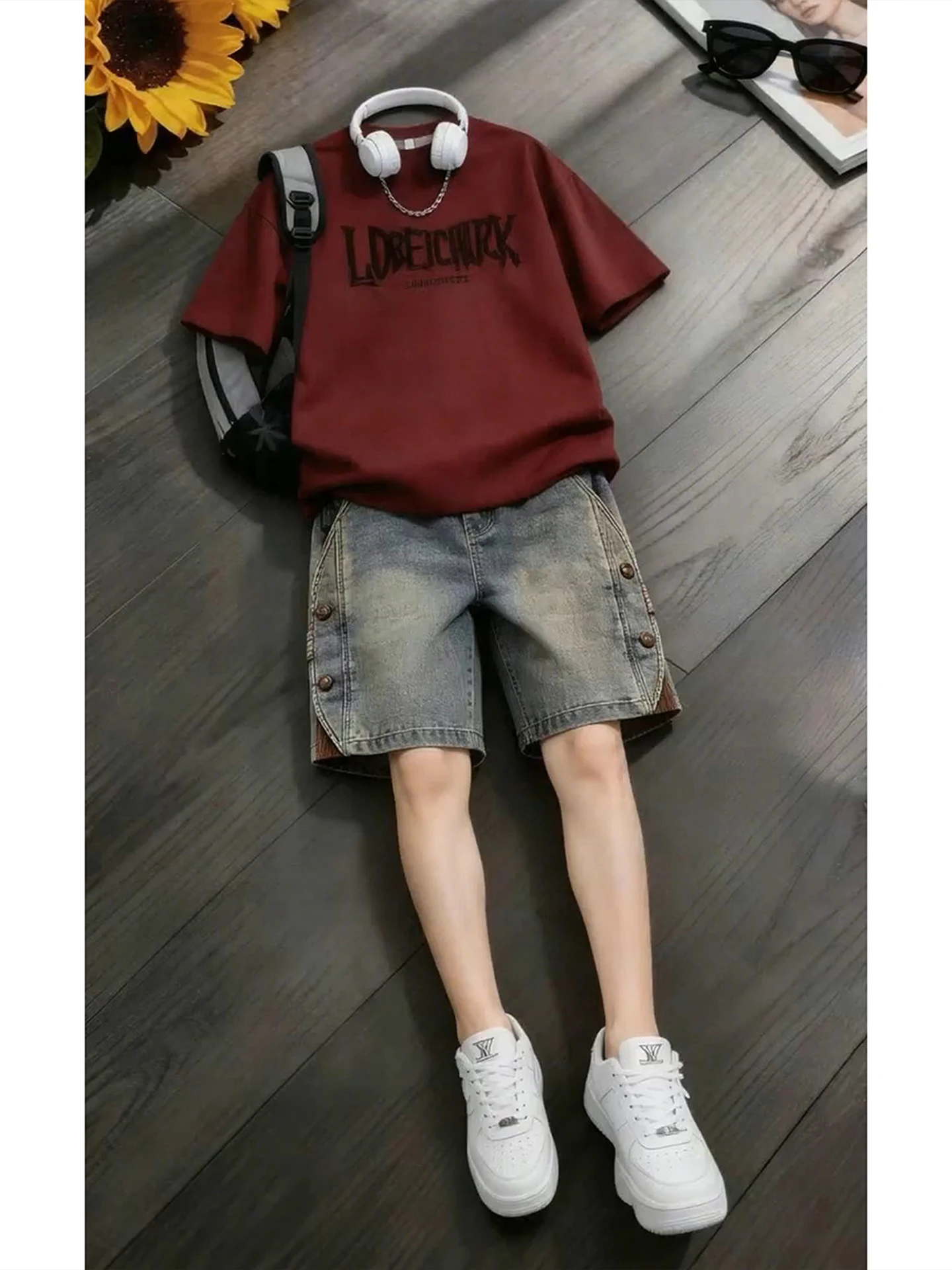 Conjunto de camiseta roja de manga corta con estampado americano y pantalones cortos de mezclilla con botones para hombre, conjunto deportivo informal de verano.