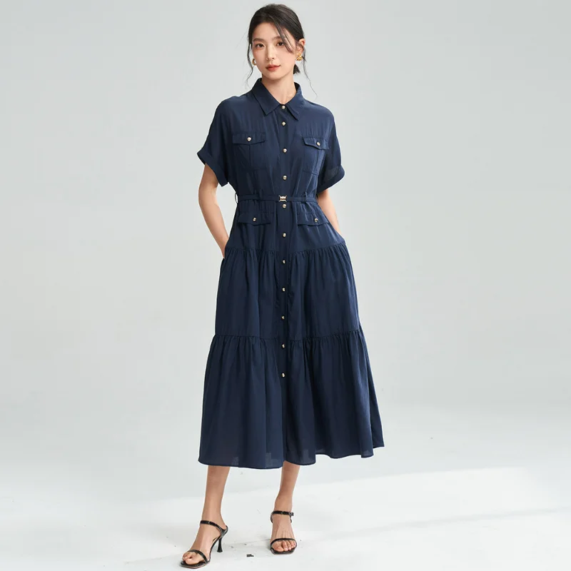 قميص صيفي فساتين طويلة للنساء طية صدر السترة باللون الأزرق الداكن حزام طية صدر السترة بحاشية كبيرة بأزرار وأكمام قصيرة وخصر عالي على شكل حرف a نمط فكر