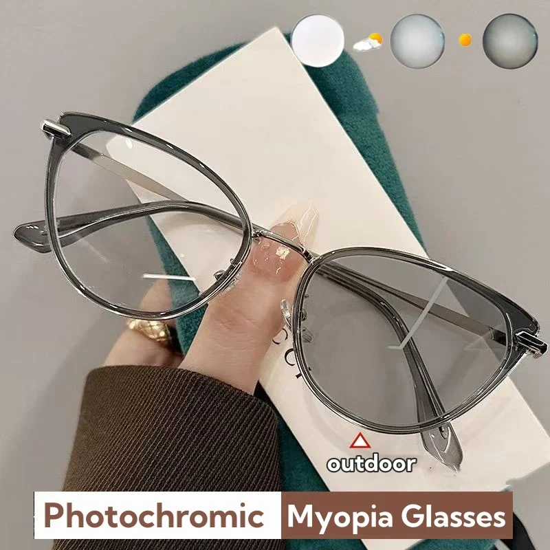 

2025 Women Nearsighted Eyeglasses Unisex Fashion Anti-blue Light Cat Eye Photochromic Glasses Retro Myopia Glasses HD Diopter