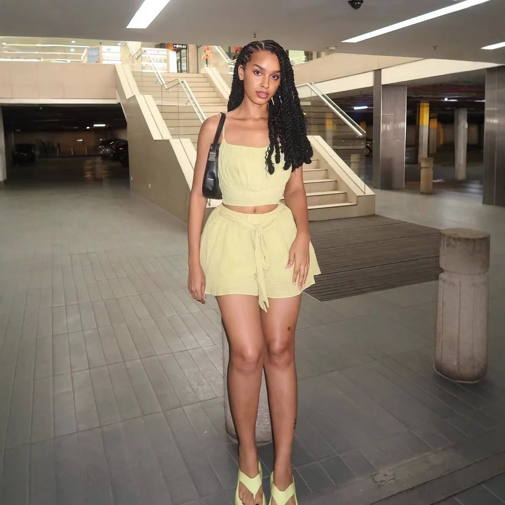 

Летний сладкий пряный стиль, укороченный топ без рукавов и шорты, комплект из двух предметов, женская повседневная простая милая женская одежда