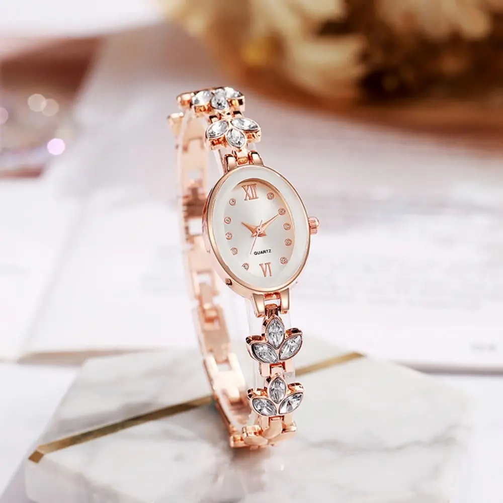3-Leaf Clover Water-Resistant Quartz Ladies Watch Rhinestone Alloy Bracelet Watch Simple Bracelet-Style Analog Watch Women