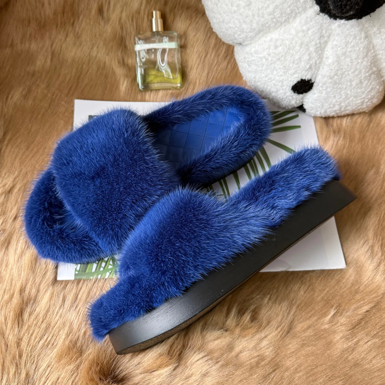 Dicke, warme Hausschuhe aus echtem Nerzfell für Damen, flauschige Pantoffeln, luxuriöse, warme Plüschfell-Schuhe für den Winter. – Detail 10