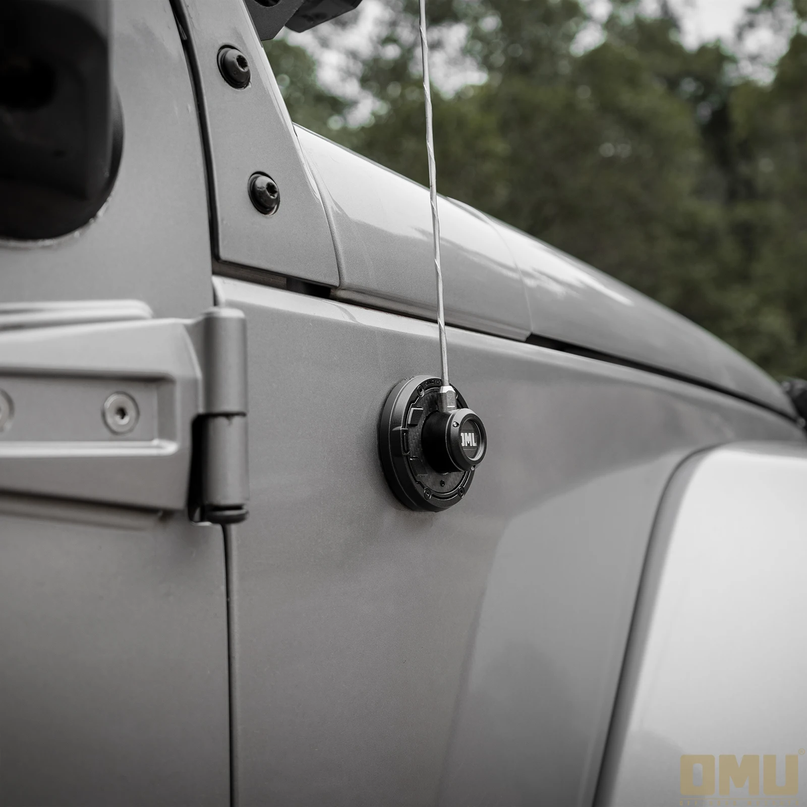 

SXMA OMU004 Antenna Base Decoration AntennaCover Aluminum Magnesium Alloy&Dry Carbon Fiber for Jeep for Wrangler JL/JK Universal