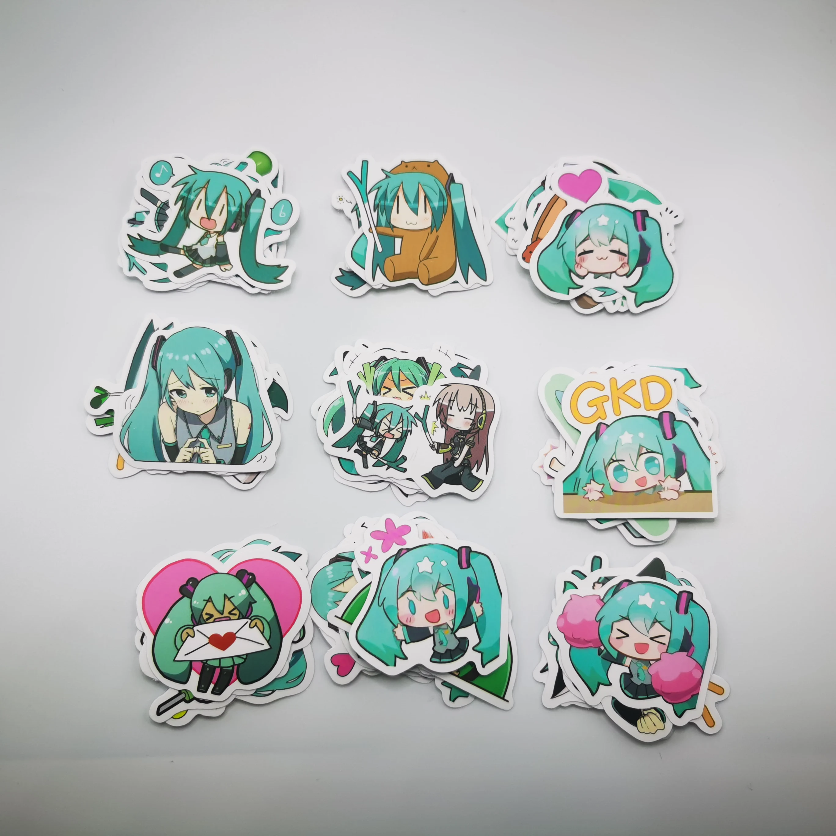 50-шт-Хацунэ-Мику-мультфильм-ролевая-игра-граффити-наклейка-diy-эстетический-декоративный-чехол-для-телефона-ноутбука-милый-набор-наклеек-подарок