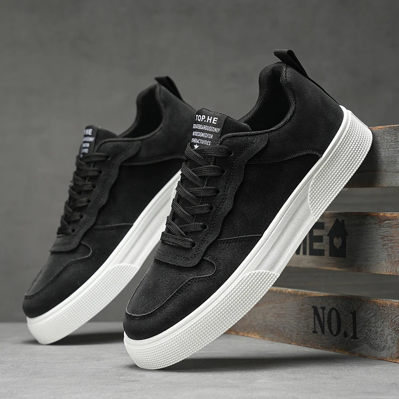 1 Pair Sports Casual Skateboarding Shoes Comfortable and Fashionable, With a Snug Upper That Fits the Foot and a Slip-Resistant,