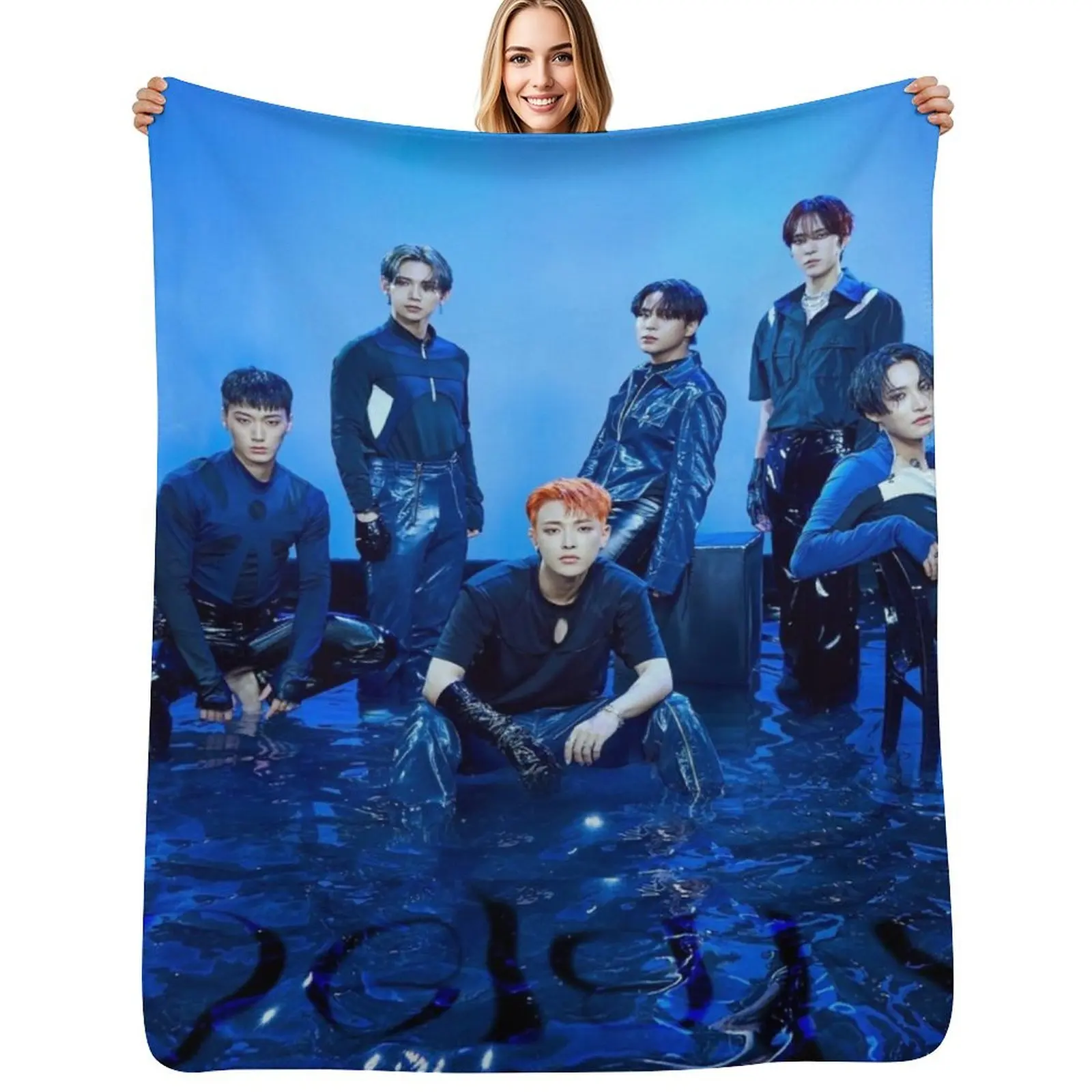 ATEEZ Deja Vu Throw Blanket warm winter Sofa Fashion Sofas Moving Luxury Designer Hair Blankets