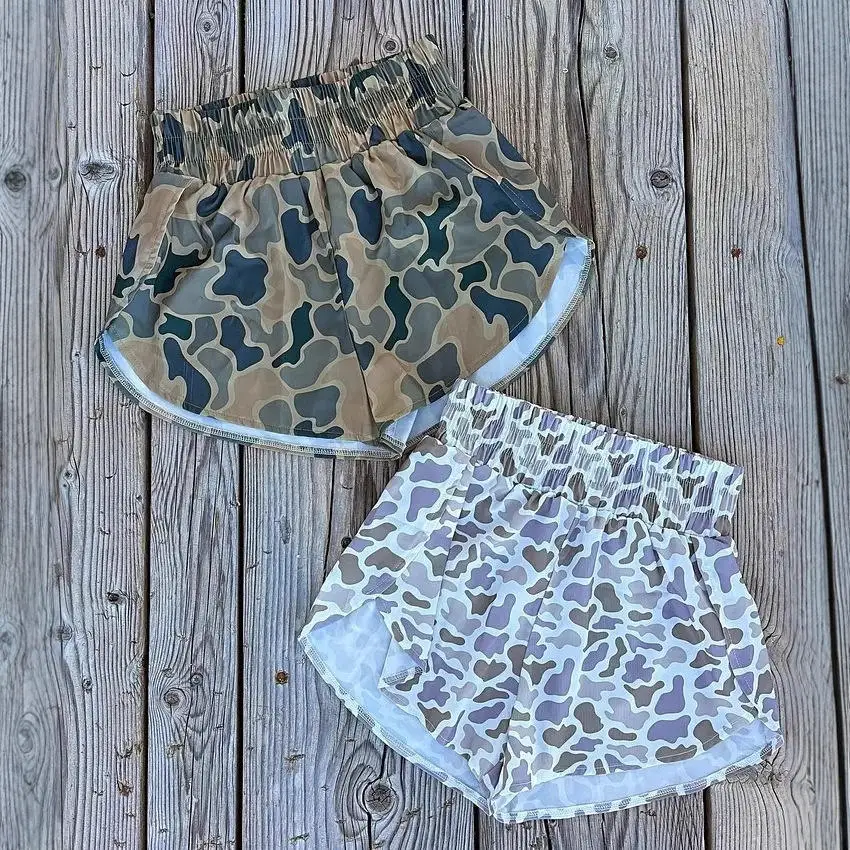 

Эластичная талия с цифровым принтом. Женские брюки с высокой талией и принтом. Разноцветные базовые брюки для осеннего сезона.