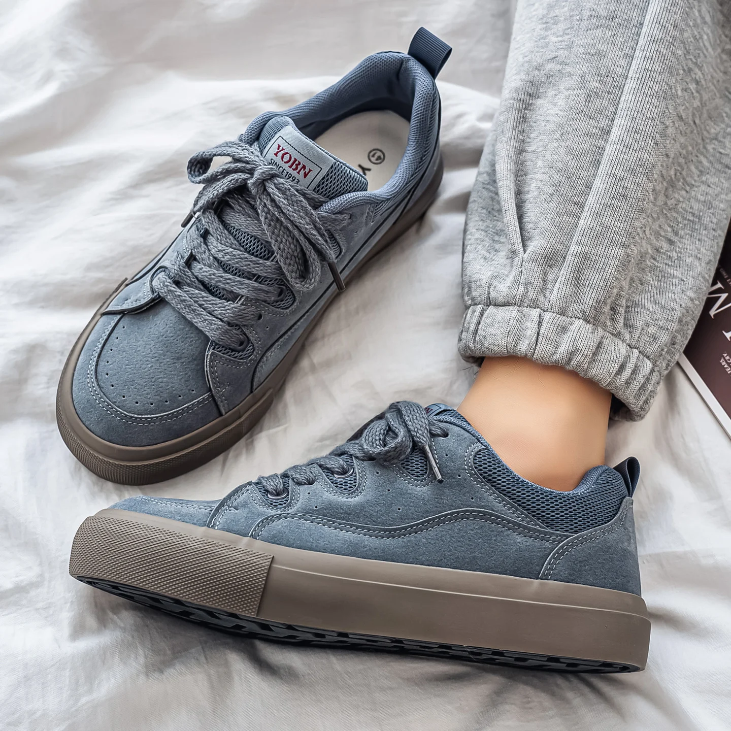 

DAWSRi Men’s Casual Sneakers with Stylish Laces, Soft Cushioned Sole, and Classic Low-Top Design for Comfortable All-Day Wear