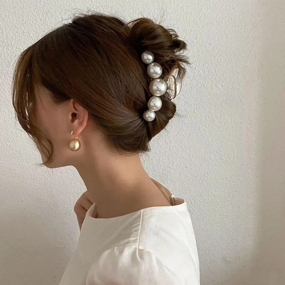 Elegante pérola garras de cabelo clipes antiderrapante elegante acrílico grampos de cabelo para mulheres maquiagem médio pequeno barrette caranguejo