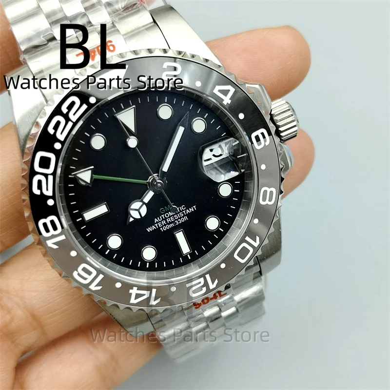 BLIGER 40mm NH34 GMT Watch For Men With Black Gray Ceramic Bezel Sapphire Glass Green Gmt Hands Green GMT Text Jubilee Bracelet