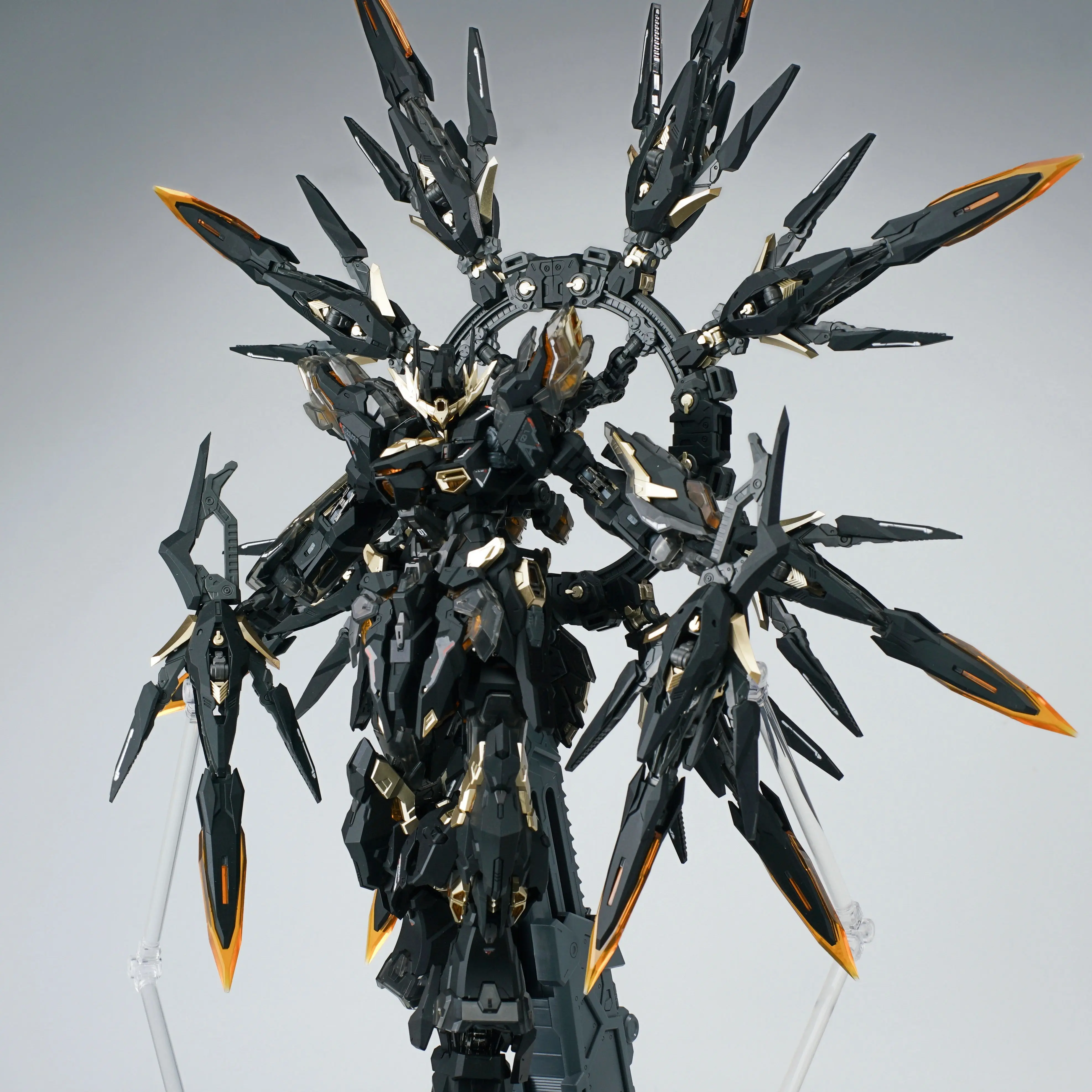 アポカリプス ヴィエンチャンフュージョン アポカリプス 1/100 MG A-01