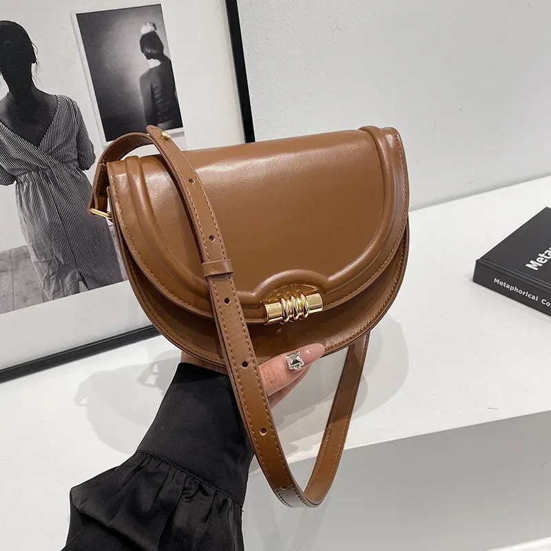 ins simple foreign style saddle bag women's fashion retro shoulder messenger bag versatile commuter bag