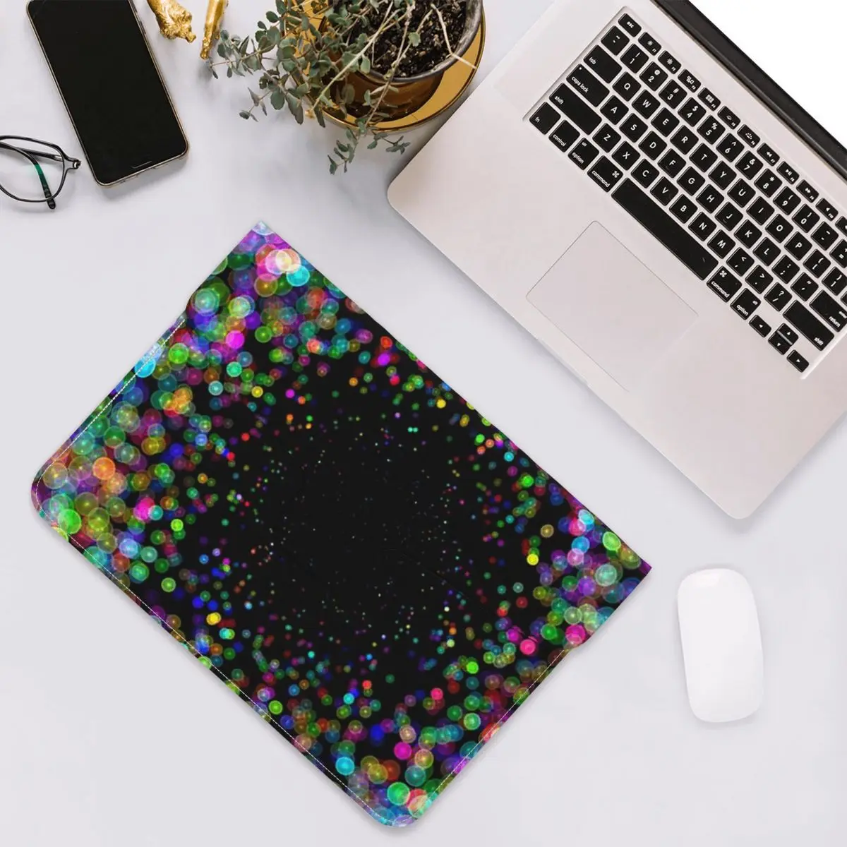 Neon Glow UV Blacklight Activated Glow-in-the-Dark PU Leather Horizontal Laptop Sleeve Shockproof Soft Lining Notebook Case 13In
