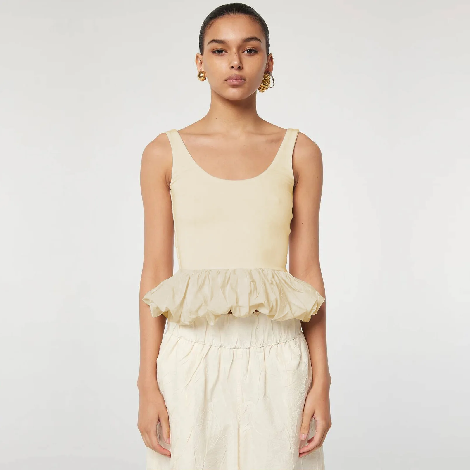 2025 ฤดูร้อนใหม่ผู้หญิงขายร้อนเสื้อ Spliced กับเสื้อยืดลําลองแฟชั่น