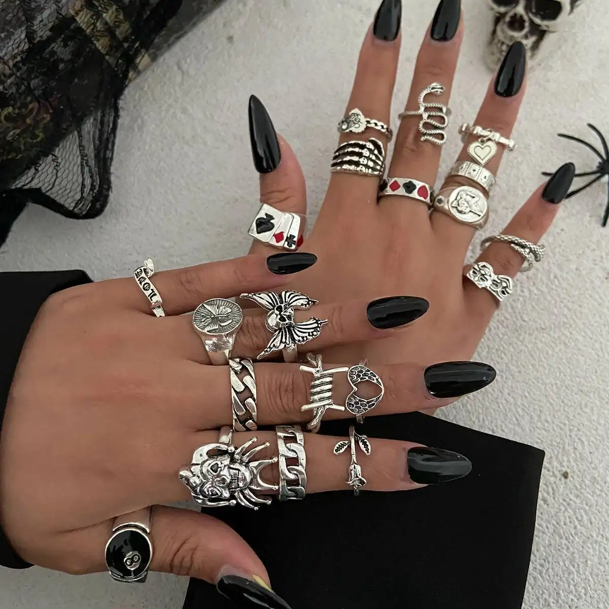 

SHIXIN Gothic Skeleton Spider Snake Rings Set for Women Men Punk Bat Clown Geometric Open Rings New Halloween Jewelry Gift