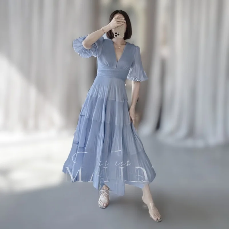 

2024Summer Australian Niche French Short SleeveVCollar Simple Commute Long Pleated Dress Guangzhou Thirteen Lines