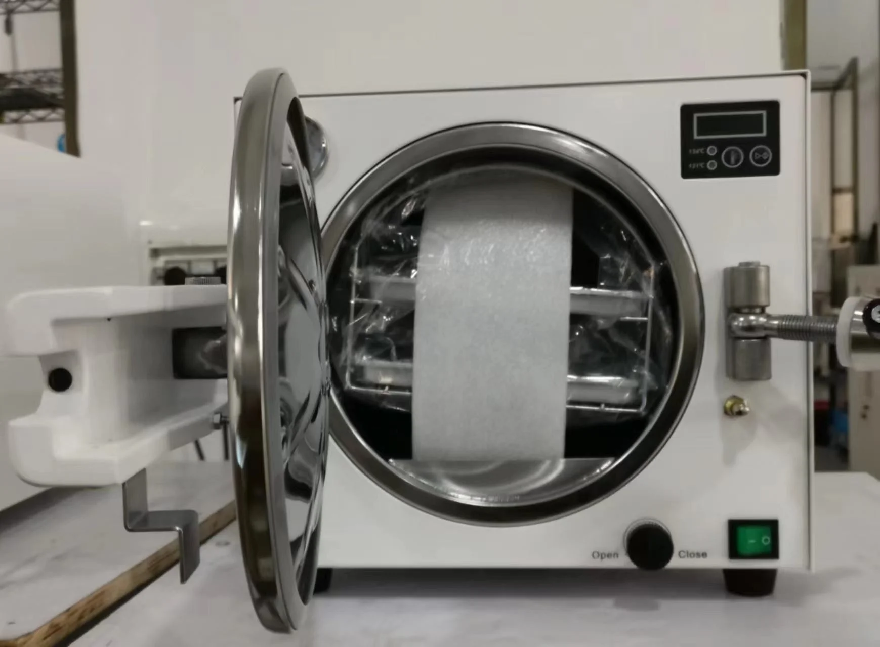 Dental Lab Medical Equipment Autoclave 18L Sterilizer / Dental Sterilization Machine Disinfection Engine Autoclavable