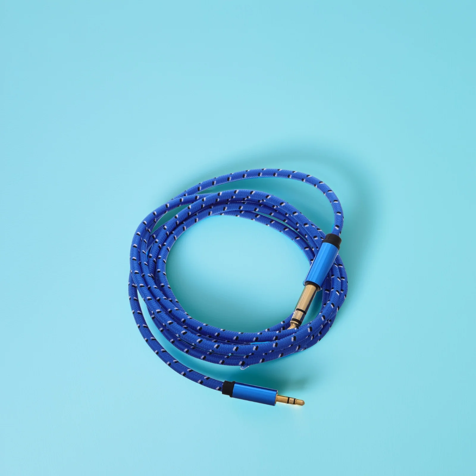 

Audio Cable 3.5mm to 6.5mm Male Stereo Cable for Guitar Piano Amplifier Mixer Speaker Mobile Device Connector Aux Cord