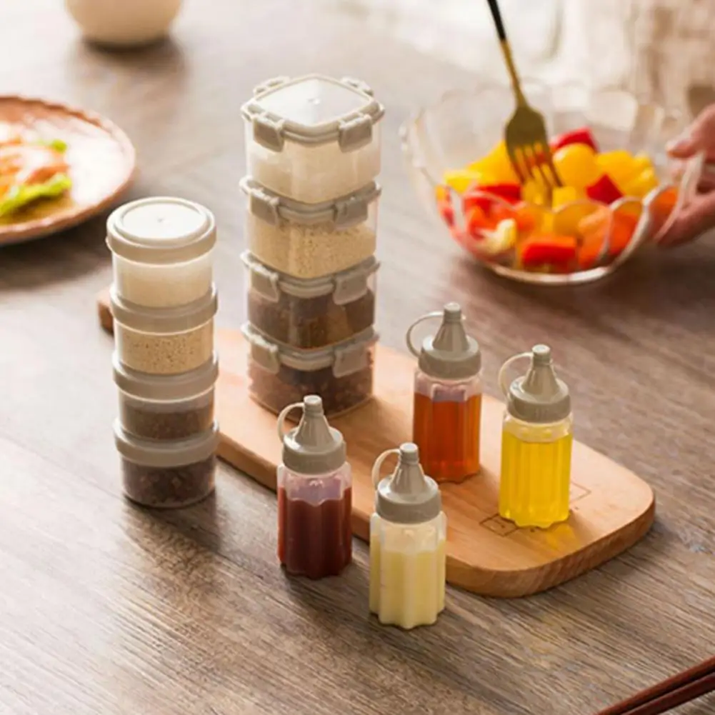 Mini Portable Seasoning Box 4Pcs Good Airtightness Seasoning Jar Transparent PP Pepper Holder Condiment Dispenser for Restaurant