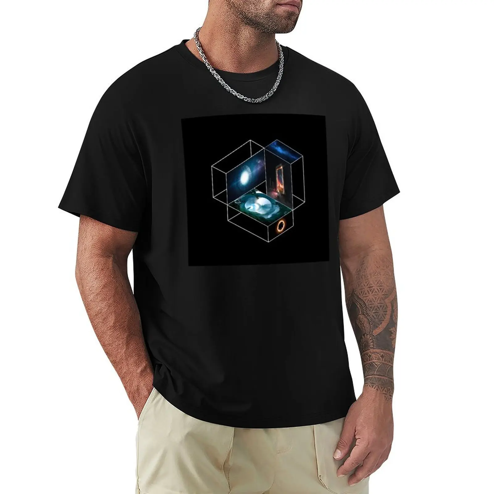

Geometrical ilusion 3dimensional portals representation - space effect - psychedelics vision - vaporwave black edition T-Shirt