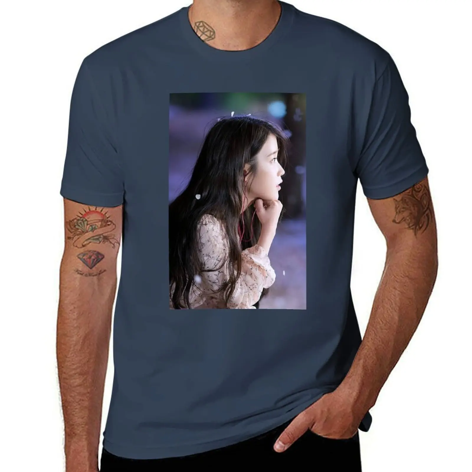 

Lee Ji-eun IU T-Shirt Casual Trendy Streetwear Tee Shirt