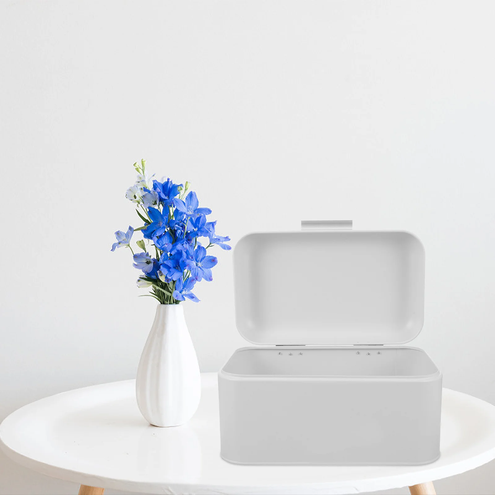 

Bread Box for Countertop Metal Bread Holder Unique Appearance Simple Generous Space-Saving Home Supplies Kitchen Food Box