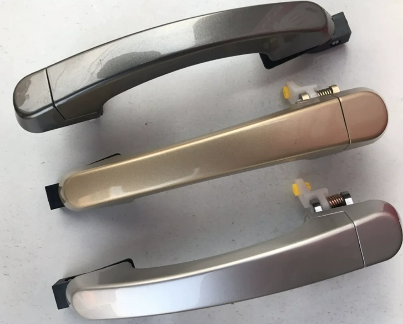 

Внешняя дверная ручка Внешняя дверная ручка для Baic Wevan 205 206 (запись цвет, который вам нужно при заказе)