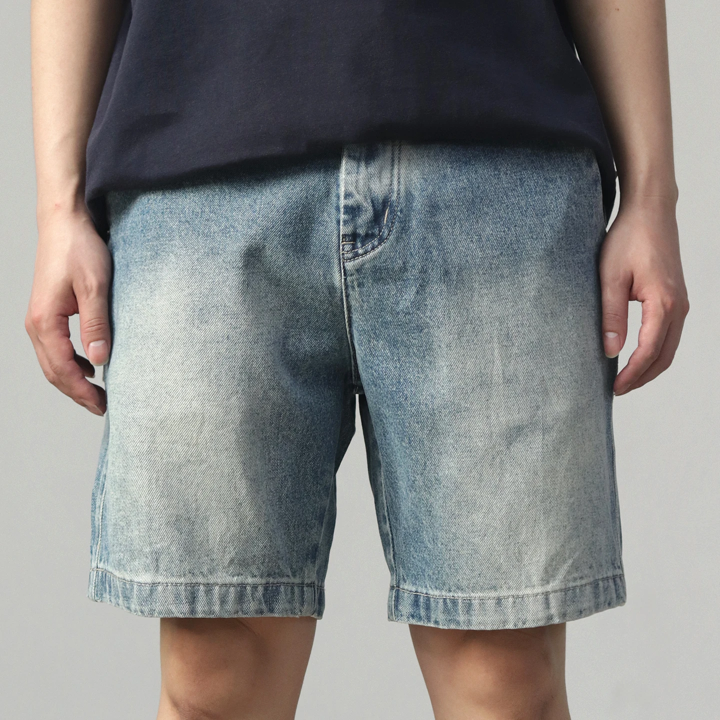 

Denim shorts summer American retro washing and grinding white loose straight casual five-point pants